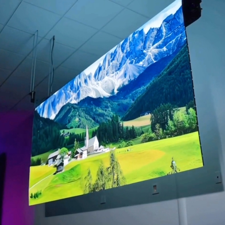 以色列P1.56 卷闸式LED显示屏